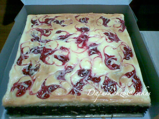 Semanis Gula : BLUEBERRY MARBLE CHEESE BROWNIES