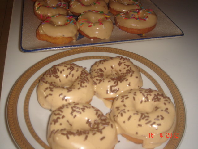 Seikhlas Rasa Aisya. Homemade Cake: donut dengan coffee 