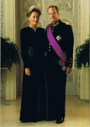 Op deze postkaart zie je Koningin Paola en Koning Albert II van België. (koning en koningin)