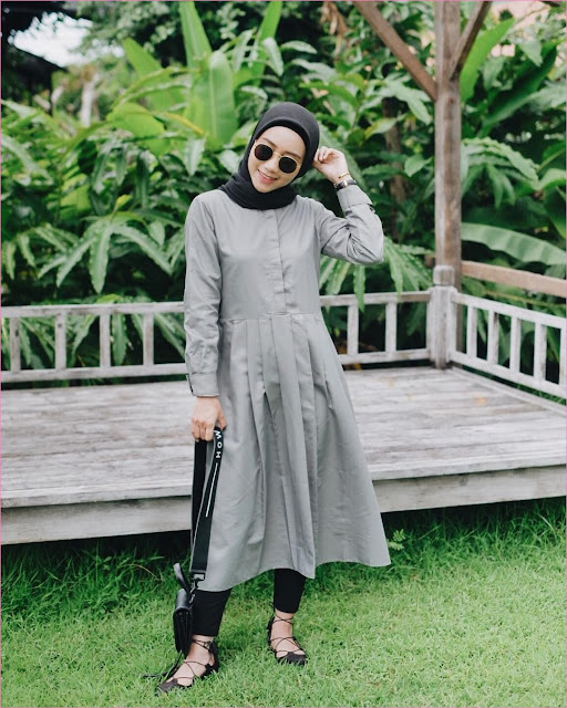  Hijabers Ala Selebgram ini menjadi salah satu busana gaul dan modis yang semakin banyak d 24 Model Outfit Baju Tunic Hijabers Ala Selebgram 2018 Terpopuler