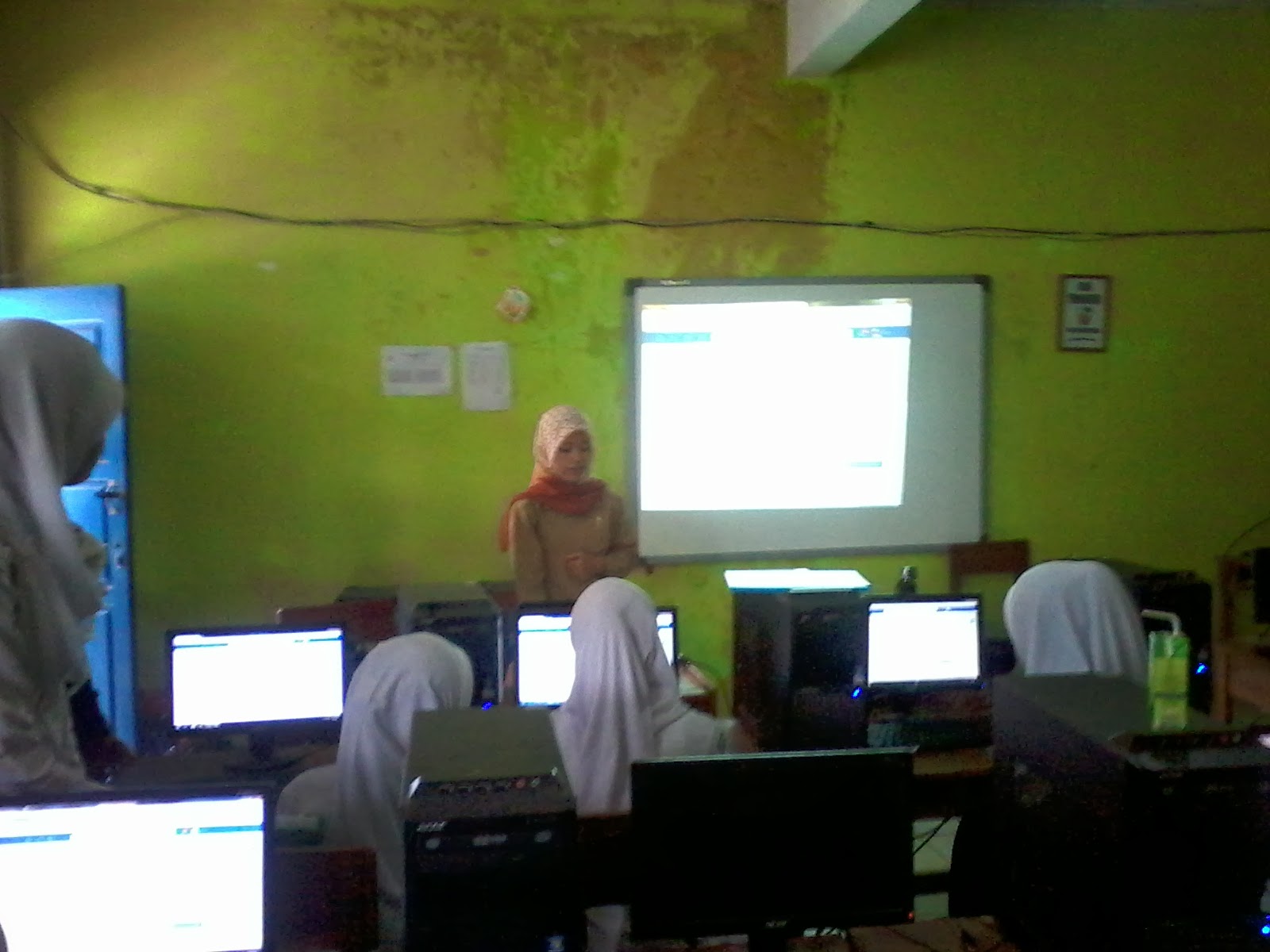 KEGIATAN MAGANG JANUARI 2014 SMK AL-FATONAH CILAKU-CIANJUR 