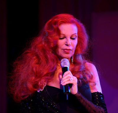 Milva durante un concerto