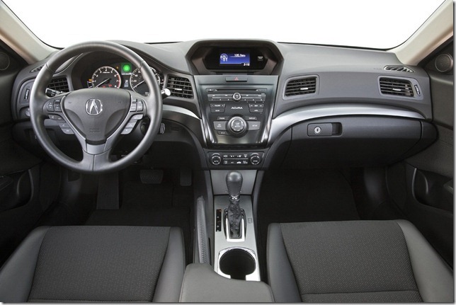 2013-Acura-ILX-19[5]