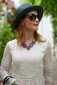 Chicwish lace dress, Dolce & gabbana monica lipstick, Majestical burst of color necklace, Fashion and Cookies, fashion blogger