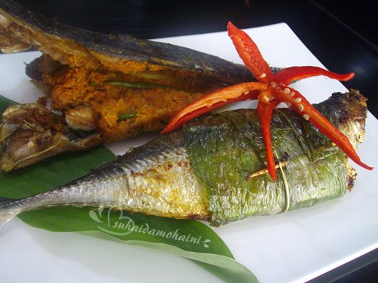 BinGkiSaN rAsA: IKAN CENCARU GORENG SUMBAT KELAPA