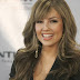 THALIA SE TOMA UNAS 30 PATILLAS POR DIA