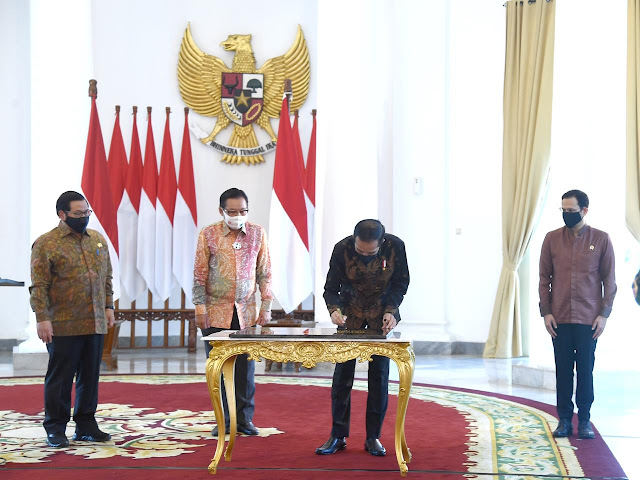 Peresmian gedung sekolah vokasi undip