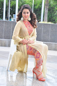 Rashi Khanna new glamorous photos-thumbnail-32