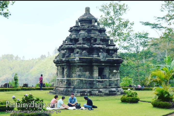 Candi Selogriyo Windusari Magelang