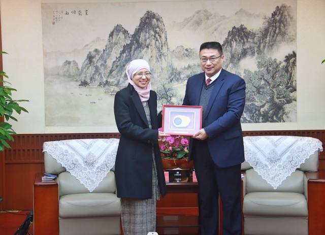 Consul General of Malaysia in Guangzhou Suraiya and his delegation visited Zhaoqing