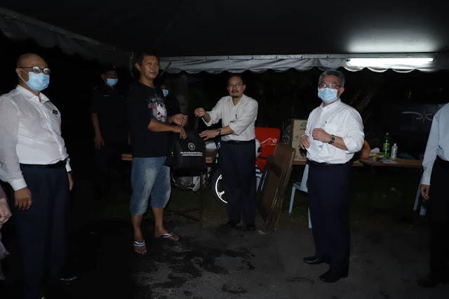 SPOTCHEK!!!Menteri Kesihatan, YB Dato' Sri Dr Adham Baba telah mengadakan lawatan ke Kg Sg Lui. Hulu Langat, pada petang semalam.