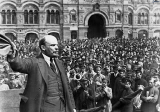 picture of Vladimir Lenin in front of a crowd