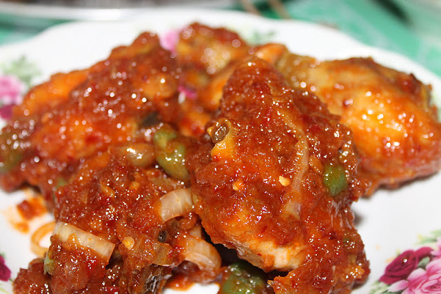 Azie Kitchen: Ayam Masak Pedas