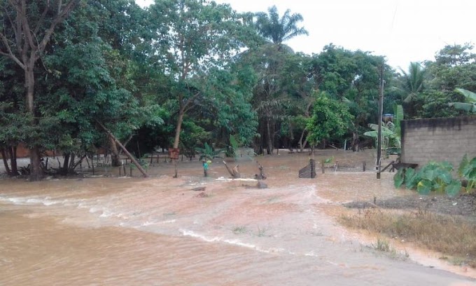 Rio Mororó transborda devido as fortes chuvas e ruas ficam alagadas