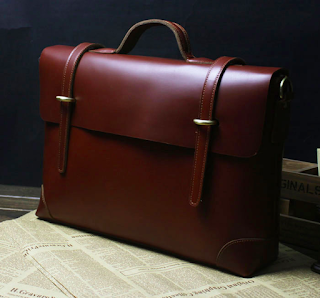 http://www.pilaeo.com/shop-mens/212917212/mens-fashion/briefcases-leather-bags-exclusive-genuine-leather-brown-vintage-mens-briefcase-messenger-p-495.html