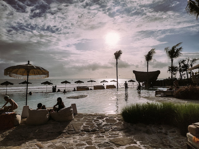 sole mari beach club bali