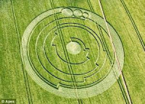 Easy As Pi Astrophysicist Solves Riddle Of Britain Most Complex Crop Circle
