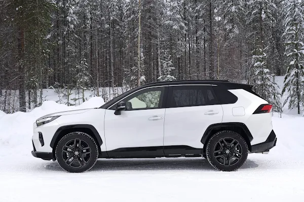 Novo Toyota RAV4 GR SPORT