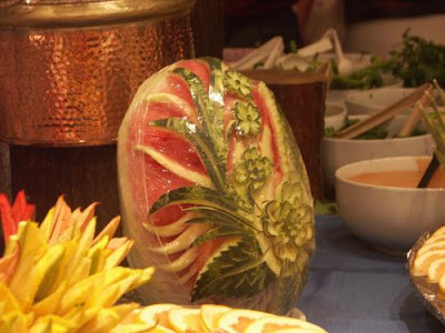 Watermelon carving art - seen at style-photos-pictures.blogspot.com