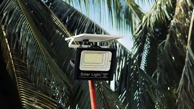 Can you fix outdoor solar lights on trees?