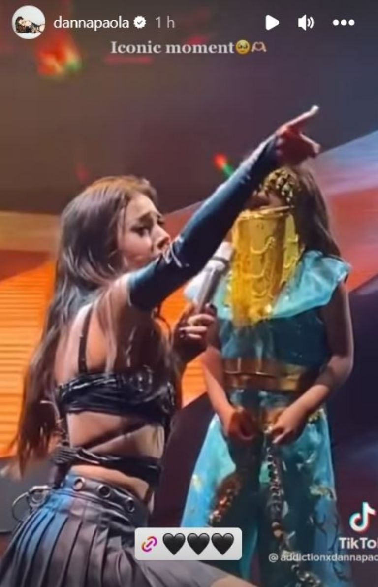 VIDEO | Danna Paola la hace de cupido en pedida de mano durante uno de sus conciertos