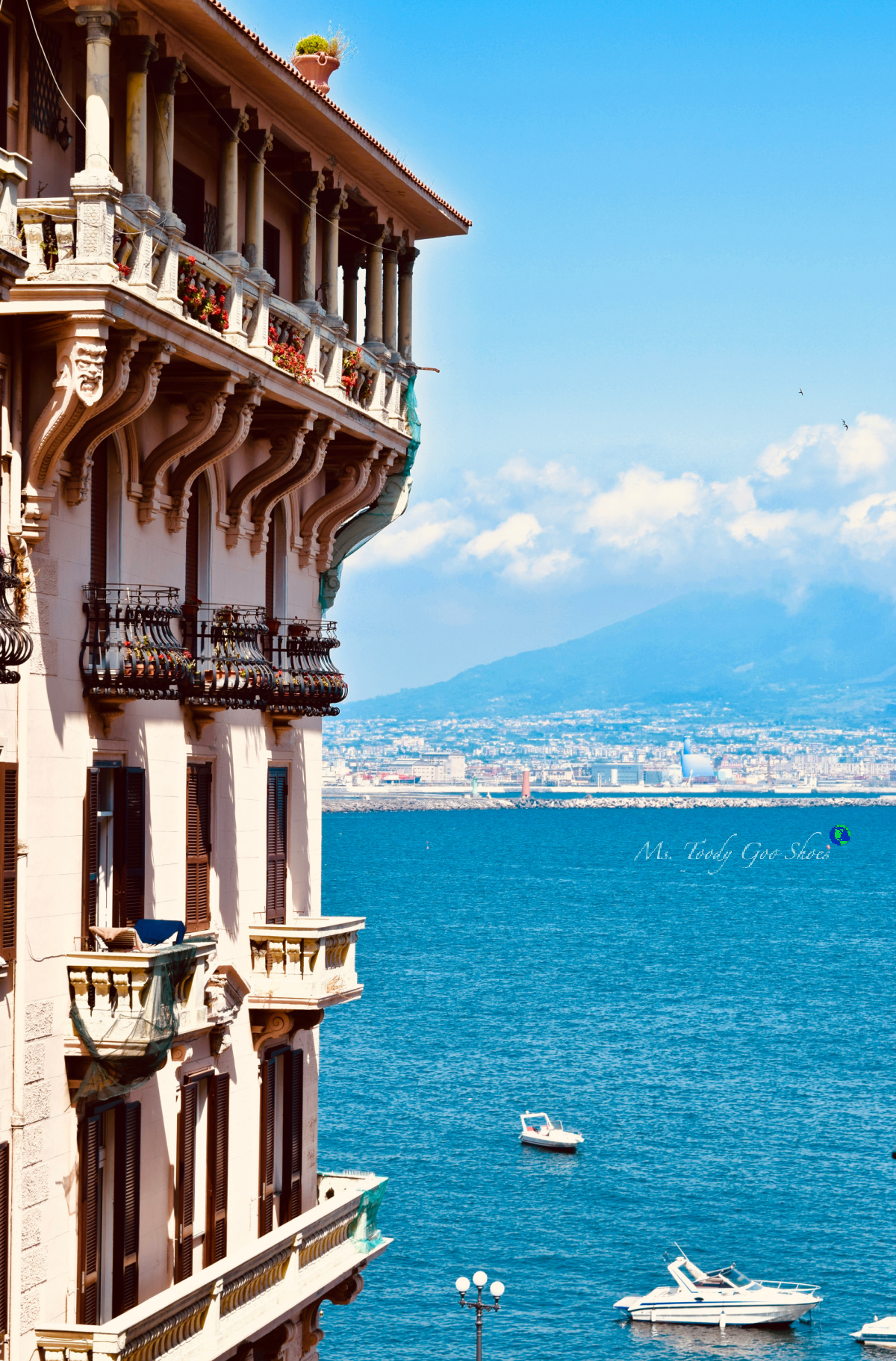 Bay View Living in Naples Italy |  Ms. Toody Goo Shoes