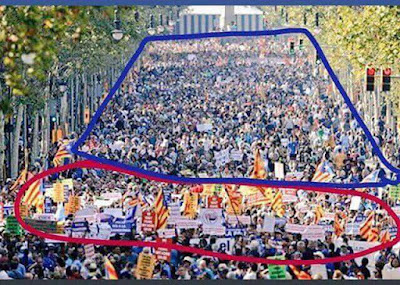 manifestación Barcelona , catalanistas, detrás no nacionalistas
