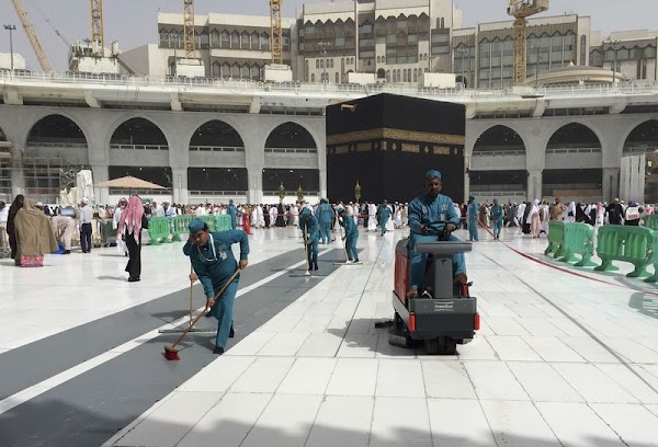 Akibat Virus Corona, Arab Saudi Batalkan Umrah Selama 1 Tahun