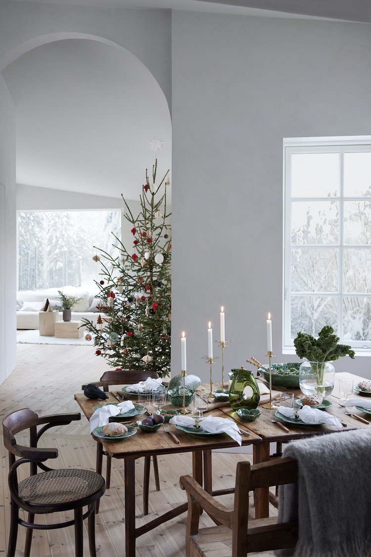 my scandinavian home: 21 Beautiful Scandinavian Christmas Tree ideas - From  Traditional to all out Crazy!