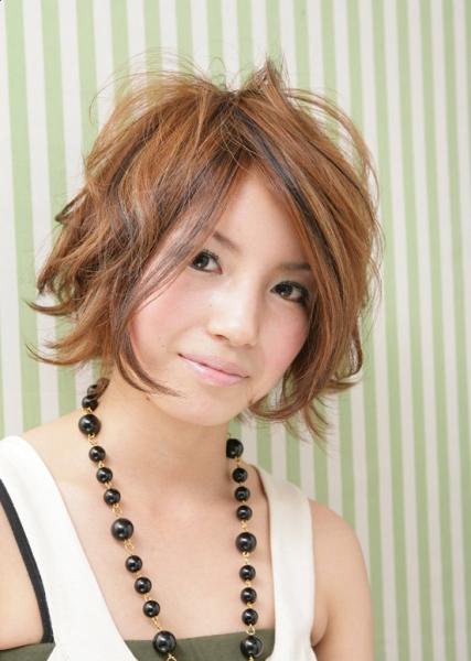 cute Korean female hairstyle