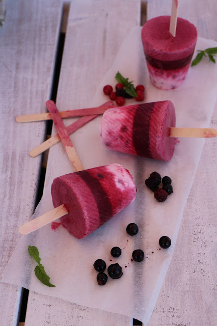 helados-de-frutas-del-bosque, berries-popsicles