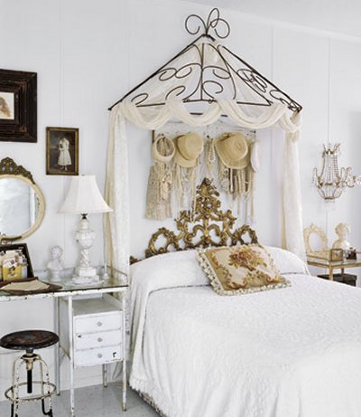 victorian+style+bedrooms-teens+chic+victorian+style+bedrooms.jpg