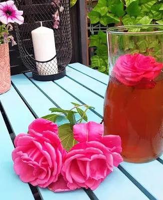 DIY Rose Water