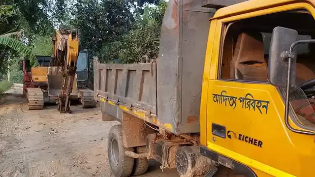 গোবিন্দগঞ্জে ট্রাকসহ এস্কেভেটর মেশিন আটকের পাঁচদিন পর জরিমানা