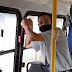 Motorista realiza sonho de brasileiros e mostra o que acontece se puxar a alavanca vermelha do ônibus; veja vídeo