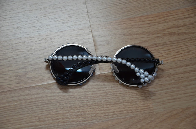 Black and white pearl sunglasses