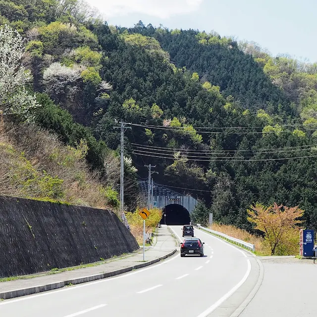 塩山　フルーツライン　牛奥トンネル