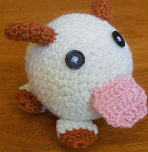 https://translate.googleusercontent.com/translate_c?depth=1&hl=es&rurl=translate.google.es&sl=en&tl=es&u=https://strangenessisconserved.wordpress.com/2013/12/29/poro-amigurumi-pattern/&usg=ALkJrhjJp2ON6v5O_lehg-6qRscQvBVzLQ