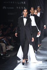 AIFWSS17-Ashishnsoni-rajeshpratapsingh-Mystylespots-8
