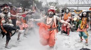 21 शृंगार कर नागा संन्यासियों ने अमृत स्नान की लगाई डुबकी