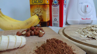 Preparing Banana and Oatmeal Smoothie