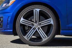 Tire, wheel and brake of 2015 Volkswagen Golf R