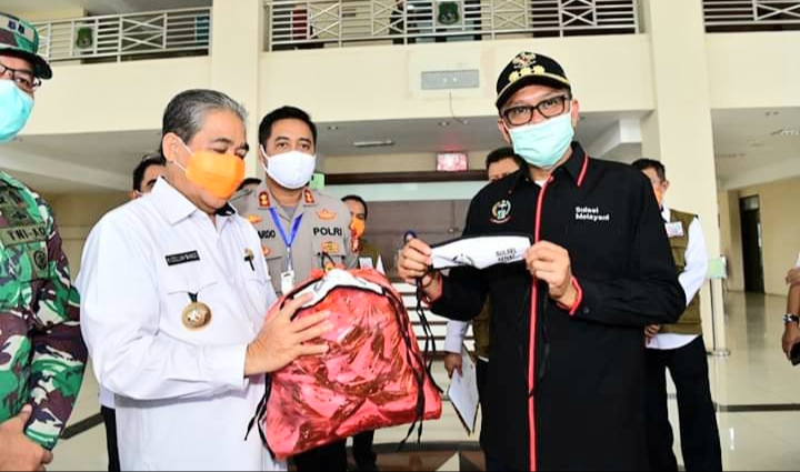 Gubernur Nurdin, Pantau Kebutuhan Medis dan Kebutuhan Pokok Masyarakat di Sejumlah Kabupaten di Sulsel Harus Terpenuhi