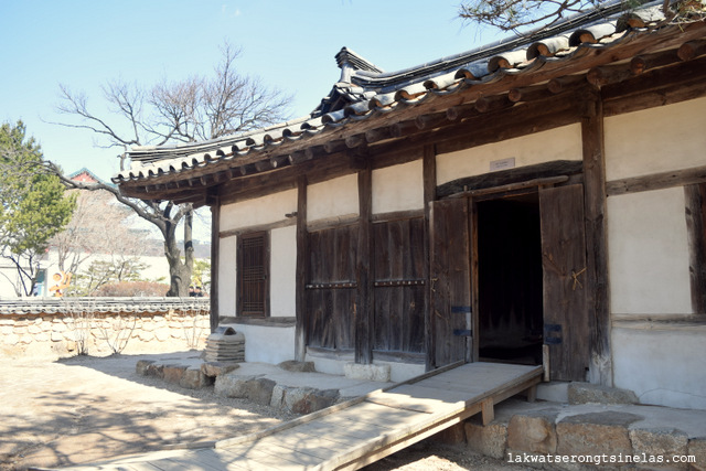 GYEONGBUKGUNG PALACE: THE CHANGING OF ROYAL GUARDS CEREMONY