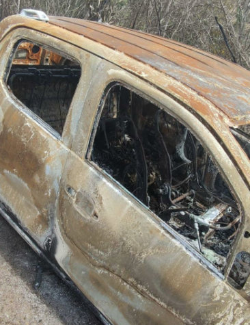 Corpo é encontrado dentro de veículo incendiado na Zona Rural de Santa Cruz do Capibaribe