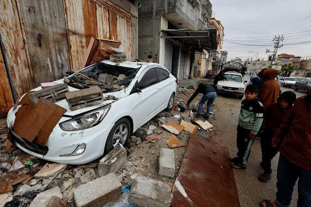 Israel hits Rafah from the air as US urges rethink on the ground