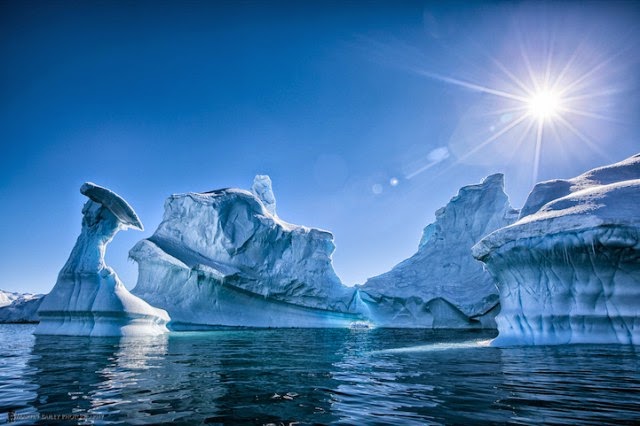 Stunning Photos of The Otherworldly Beauty of Antarctica's Iceberg