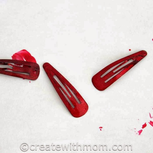 Upcycling Hair Clips with nail polish