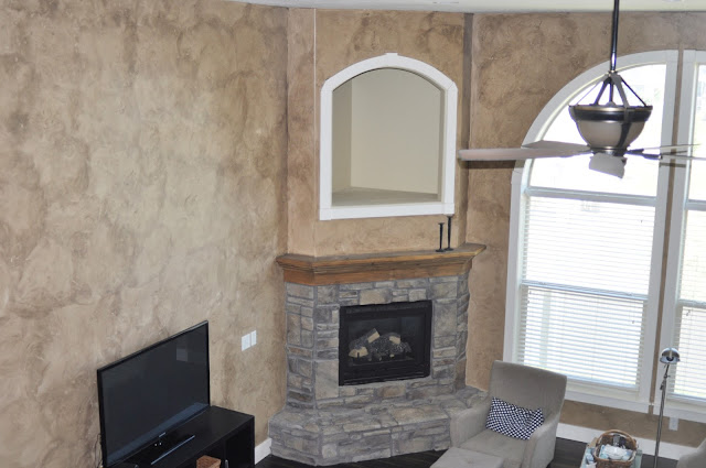 Fireplace niche design before from www.jengallacher.com. #fireplace #niche #fireplaceniche #fireplacemakeover #fireplaceremodel