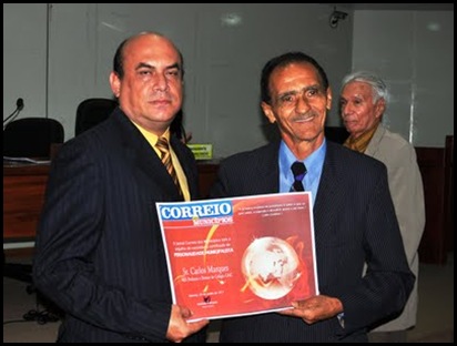 CARLOS MARQUES SENDO HOMENAGEADO